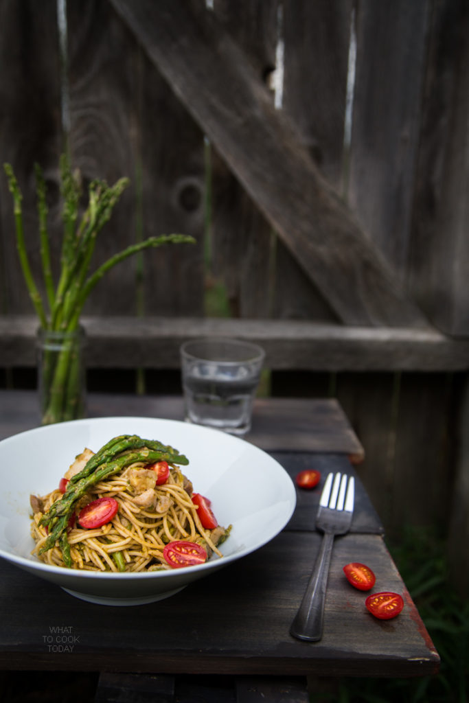 Spring spaghetti with chicken and pesto ala Genovese What To Cook Today