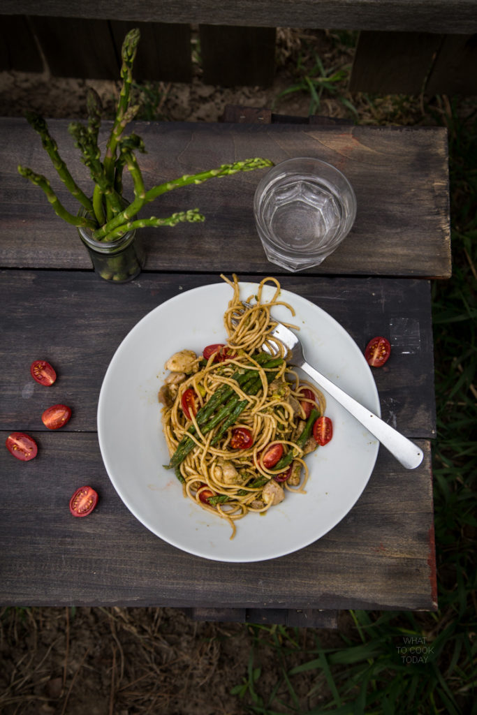 Spring spaghetti with chicken and pesto ala Genovese What To Cook Today