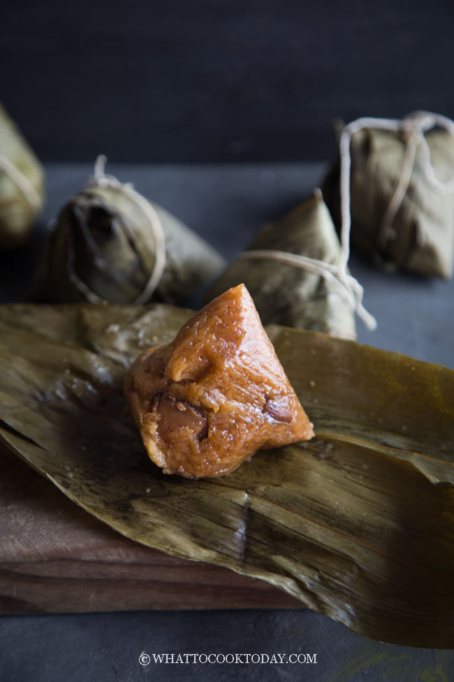 Fácil Hokkien Bak Chang (Zongzi-Dumplings de arroz pegajoso)