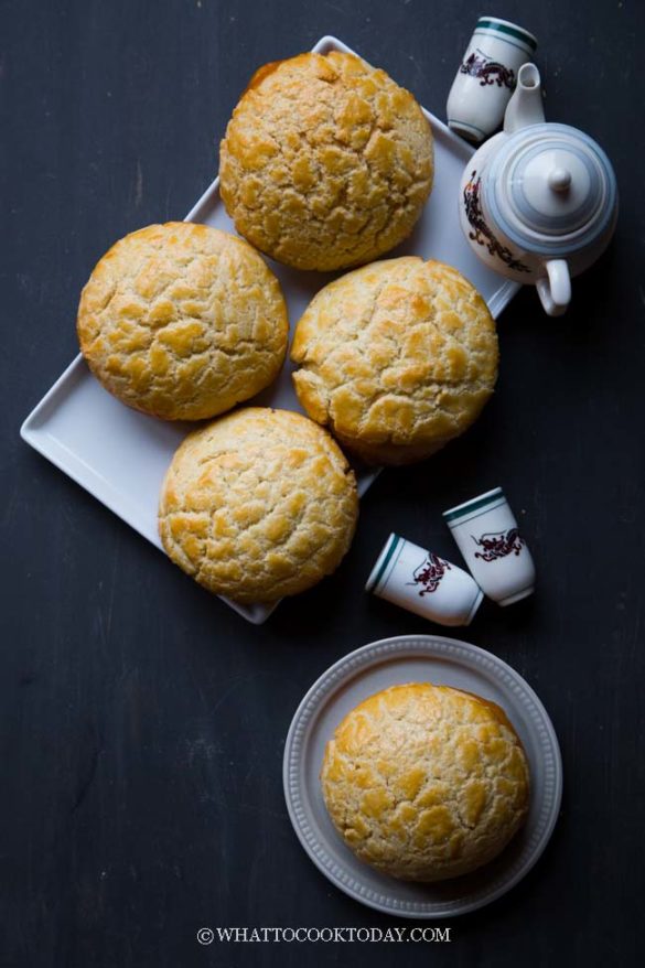 Pineapple buns (po lo bao)