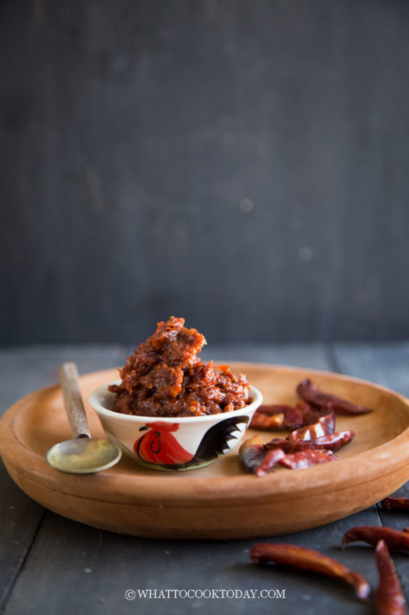 How To Make Basic Dried Chili Paste (Chili Boh / Cabe Giling)