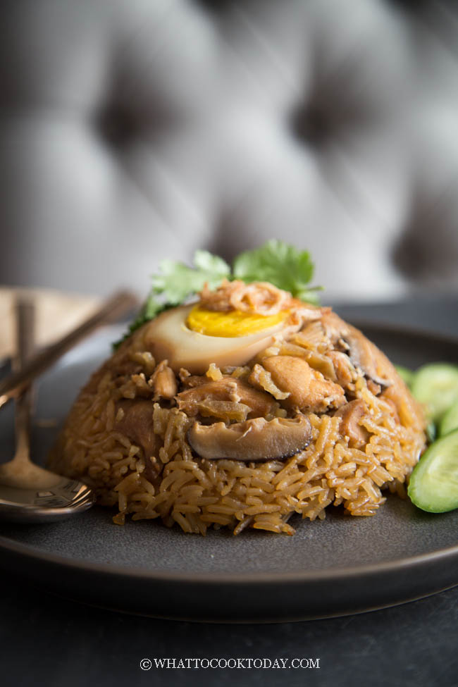 Nasi Tim Ayam Jamur (Steamed Rice with Chicken and Mushroom)