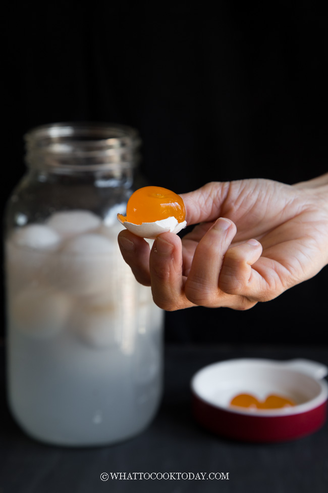 How To Make Salted Eggs (Brine Solution or Salt-Cured Egg Yolk)