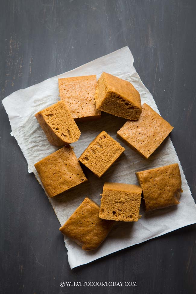 Pineapple cake is a sweet traditional Taiwanese pastry containing butter,  flour, egg, sugar, and pineapple jam Stock Photo - Alamy