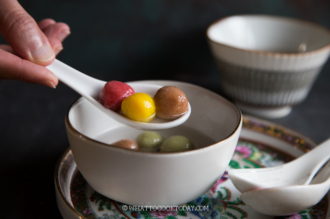 Tang Yuan / Wedang Ronde (with natural colors)