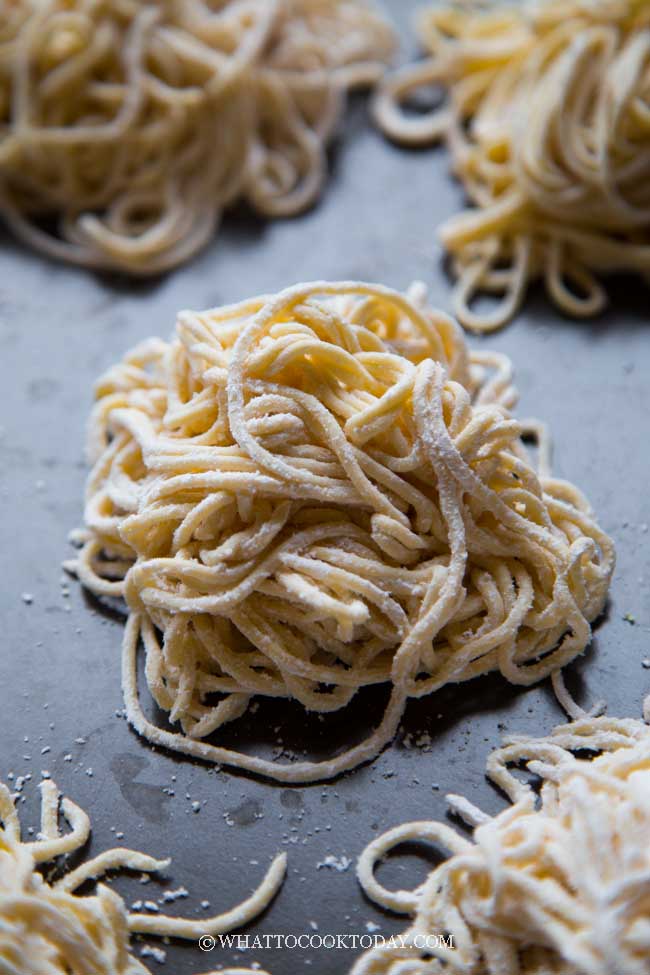 Chinese Egg Noodles/ Wonton Noodles (Mee Pok / Mee Kia) - from scratch