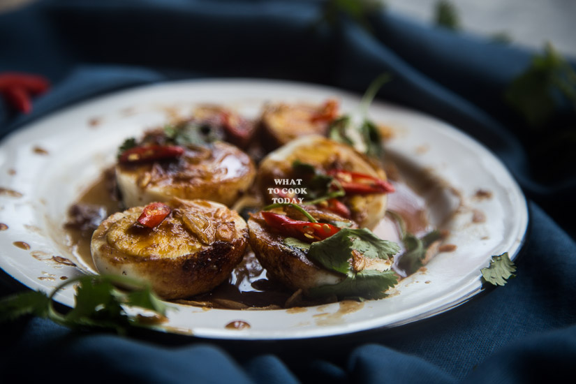 Khai Look Khoey (Thai Son-in-law eggs/Eggs with Tamarind Sauce)