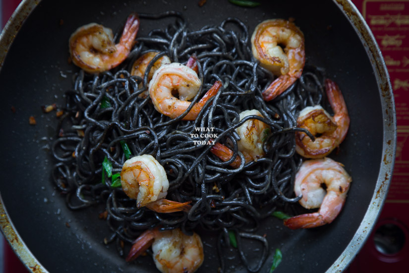 How to make Homemade Squid Ink Ramen and Buttered Ramen with Shrimp Stir-fry. Delicious Easy Perfect for Weeknight recipe. Click through for full recipe and step by step instructions