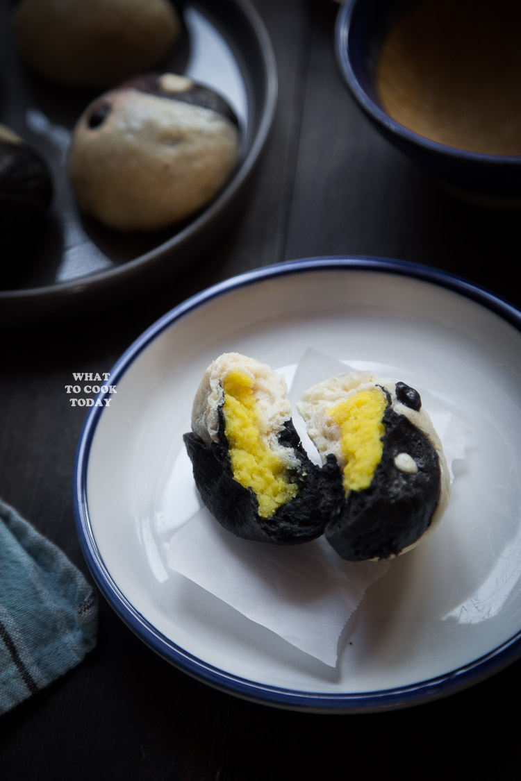 Yin Yang Sweet Mung Bean Paste Steamed Buns