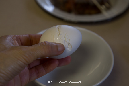 https://whattocooktoday.com/wp-content/uploads/2017/09/half-boiled-eggs-9.jpg