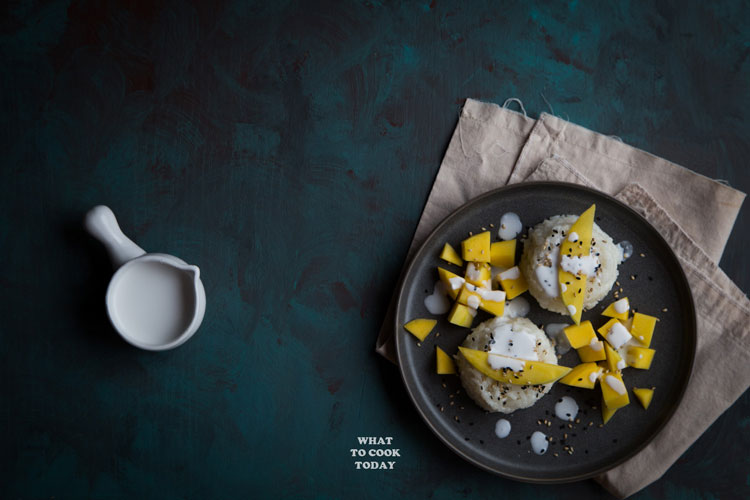 Instant Pot Thai Coconut Mango Sticky Rice (Khao Niao Mamuang)