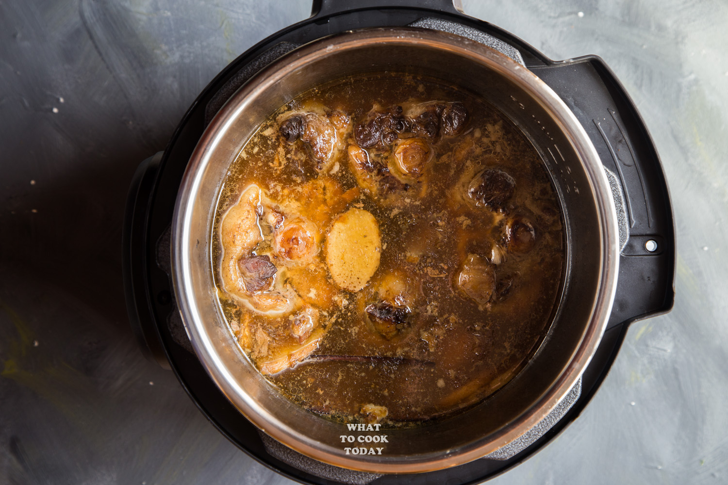 Instant Pot Oxtail Ho Fun Noodle Soup #instantpot #ricenoodles #noodlesoup #hofun #recipes