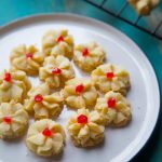 Kuih Dahlia Cherry Butter Cookies( Kuih Semperit/Semprit)