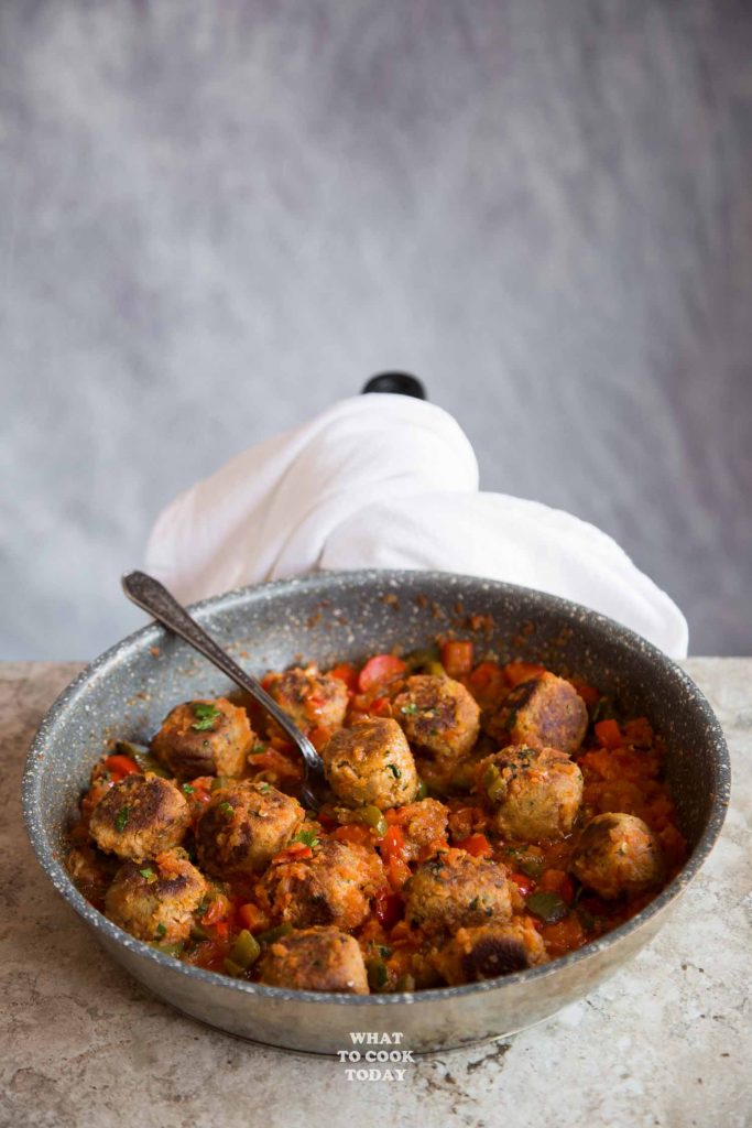 Onepan Tuna Meatballs in Green Chile Tomato Sauce