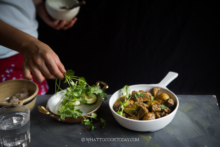 Pressure Cooker Burmese Beef Potato Curry