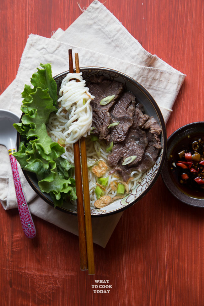 Prasure Cooker Beef Shank Noodle Soup