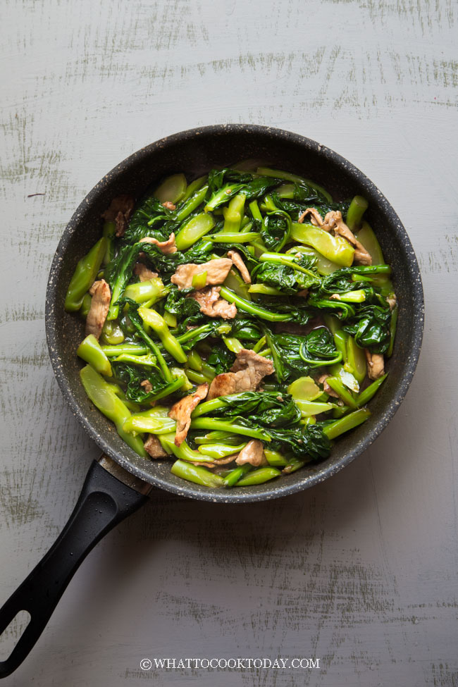 Stir-fried Gai Lan with Pork (How To Make in 4 Simple Steps)