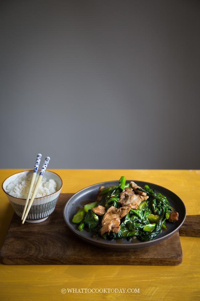 Stir-fried Gai Lan with Pork (How To Make in 4 Simple Steps)