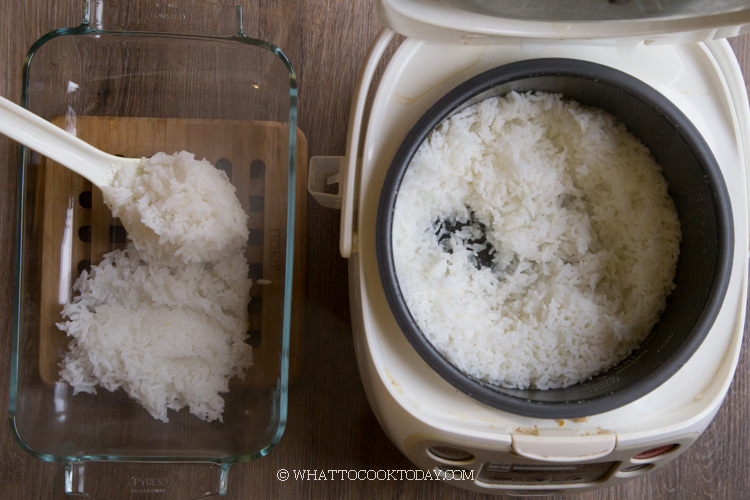 Rice Cooker or Instant Pot Ketupat and Lontong (Rice Cakes)