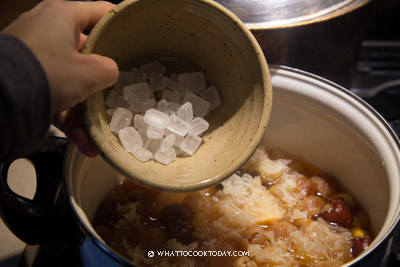 Snow Fungus Dessert Soup (Tong Sui)