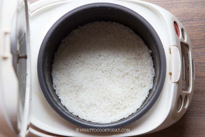 How To Cook Soft Fluffy Jasmine Rice (Rice Cooker, Instant Pot, Stove Top)