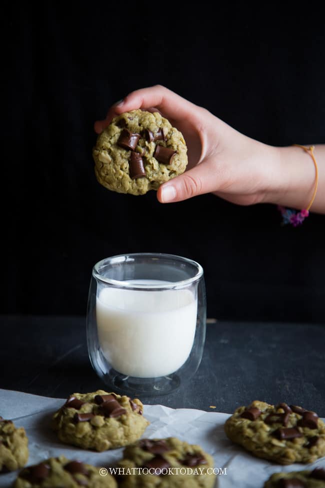 Soft Chewy Matcha Oatmeal Chocolate Chunks Cookies