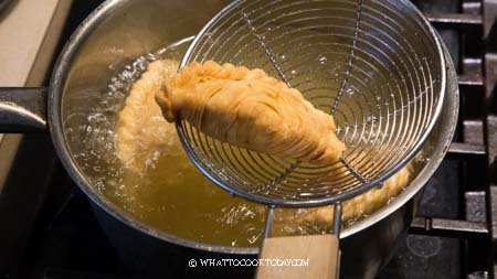 singapore shiok!: spiral curry puffs (karipap pusing)