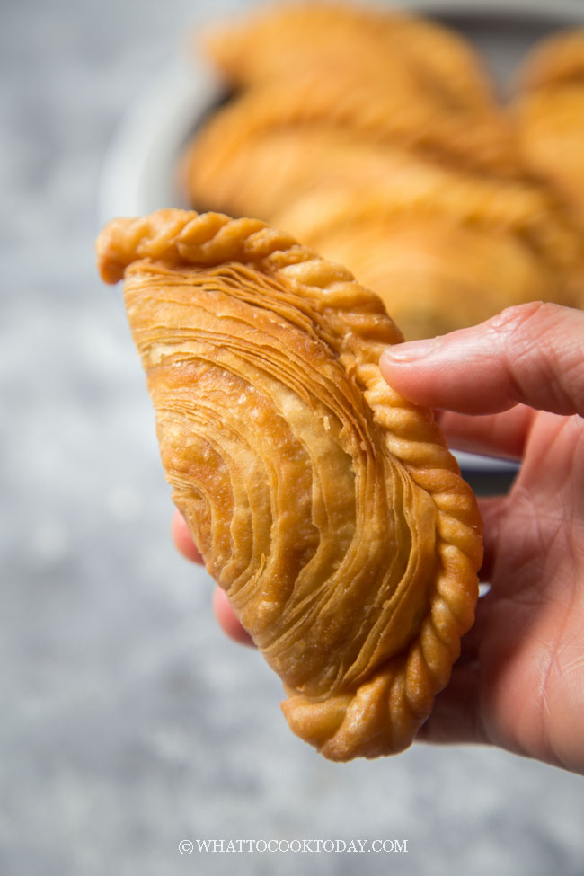 Spiral Curry Puff / Karipap Pusing / Karipok (cozido ou frito)