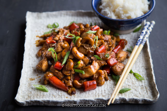 Tumis Ayam Kacang Mede (Cashew Chicken Stir-Fry)