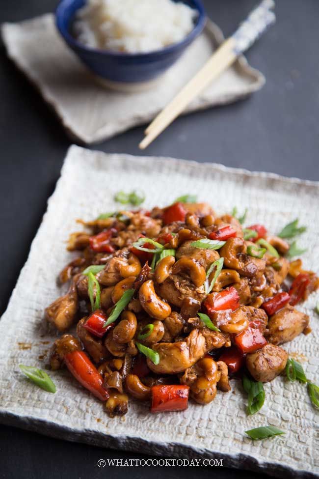 Tumis Ayam Kacang Mede (Cashew Chicken Stir-Fry)