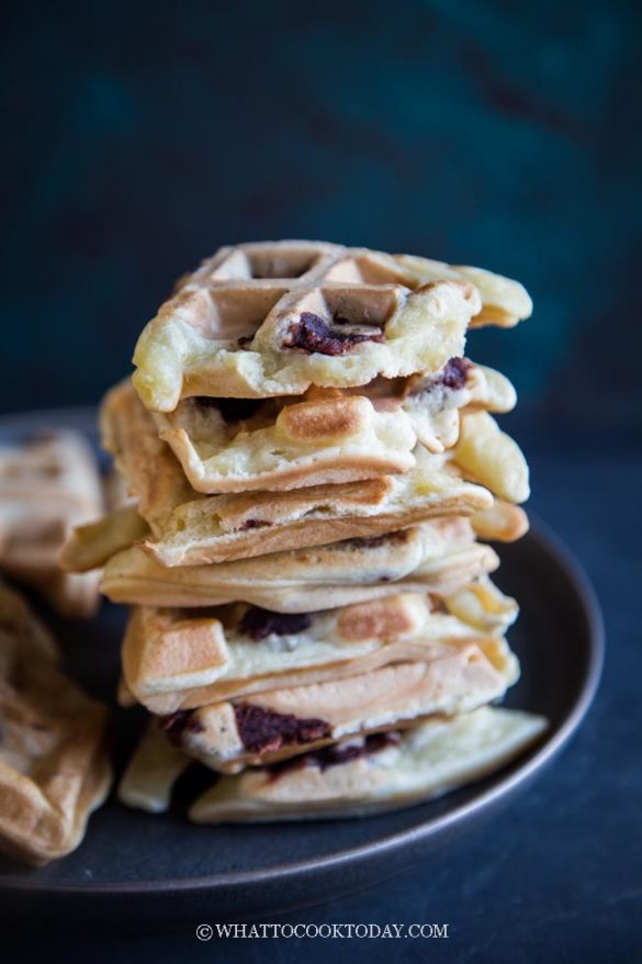 Easy Sweet Red Bean Mochi Waffles (DF)