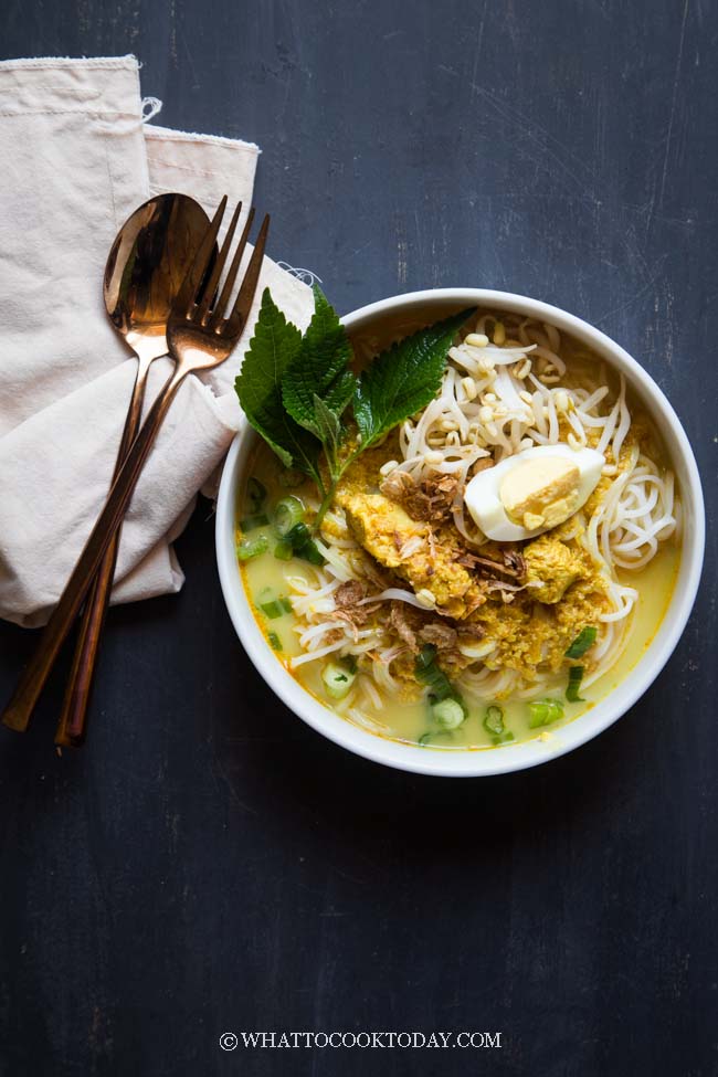 Laksa Ayam Betawi (Jakarta Coconut Chicken Soup)