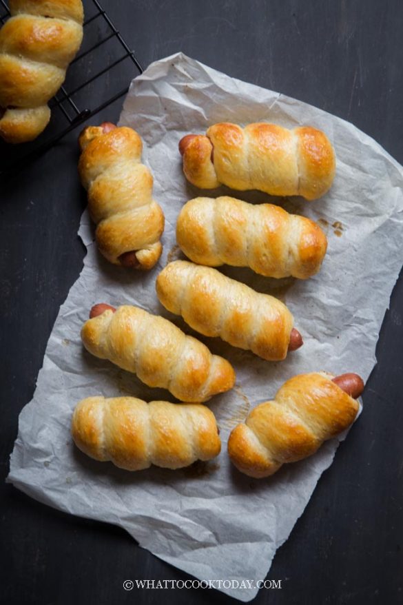 Tangzhong Chinese Sausage Buns (Hong Kong Style)