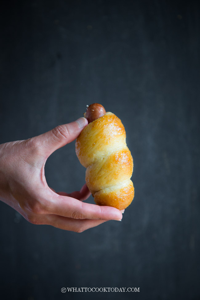 Tangzhong Chinese Sausage Buns (Hong Kong Style)