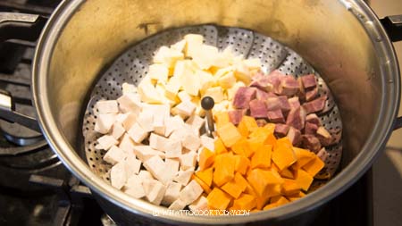 Bubur Cha Cha / Pengat (Nyonya Coconut Milk Dessert)