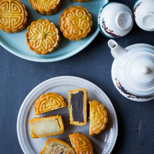 Easy Traditional Baked Mooncakes / Yue Bing (Assorted Fillings)