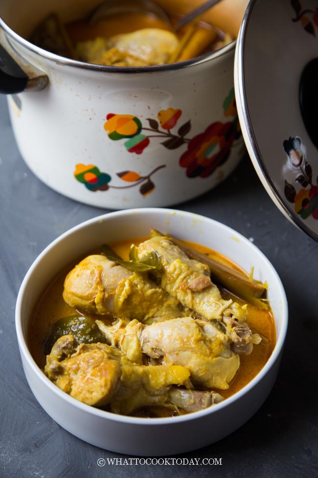 How To Cook Gulai Ayam Padang (Padang Curry Chicken)