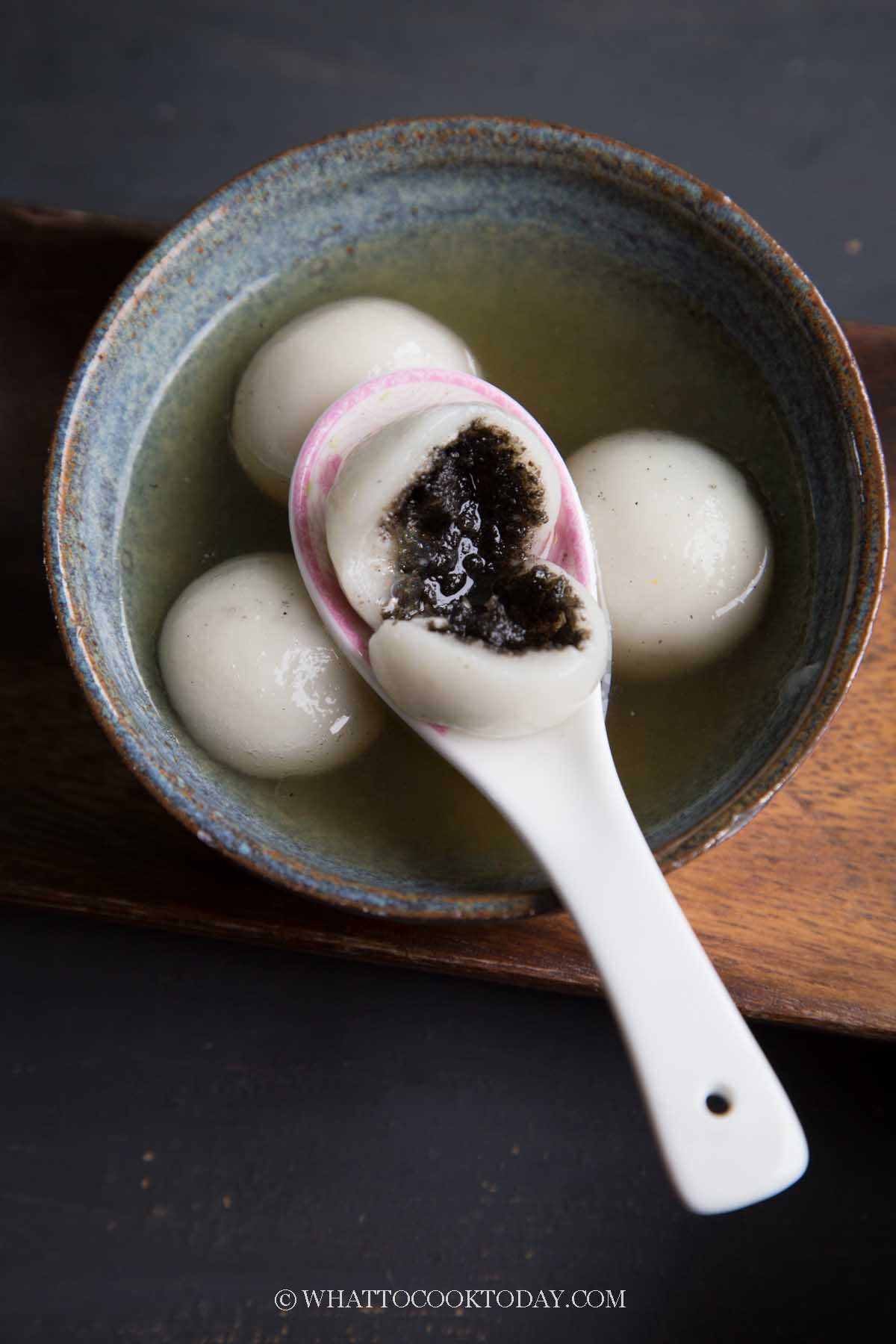 Easy Tang Yuan with Black Sesame Filling (Healthier version)