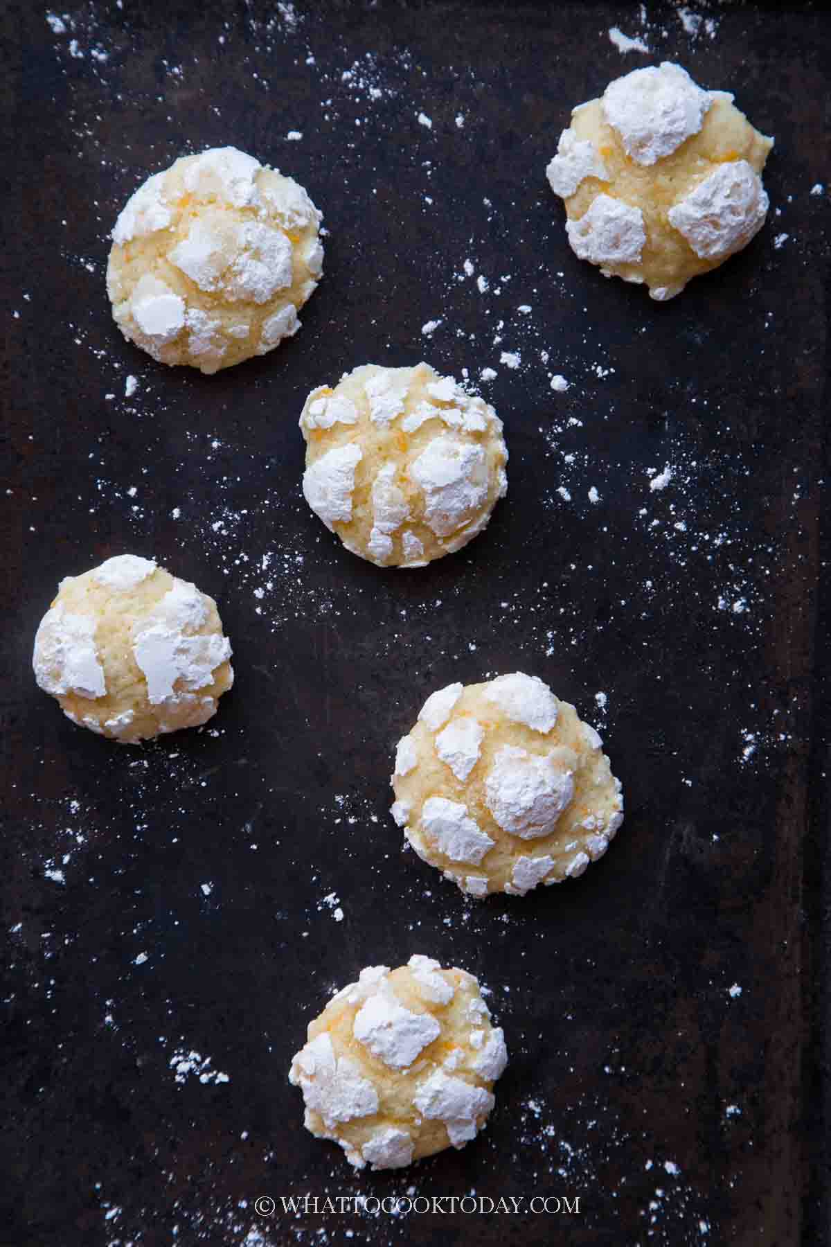Sweet and Savory Cheddar Cheese Crinkle Cookies