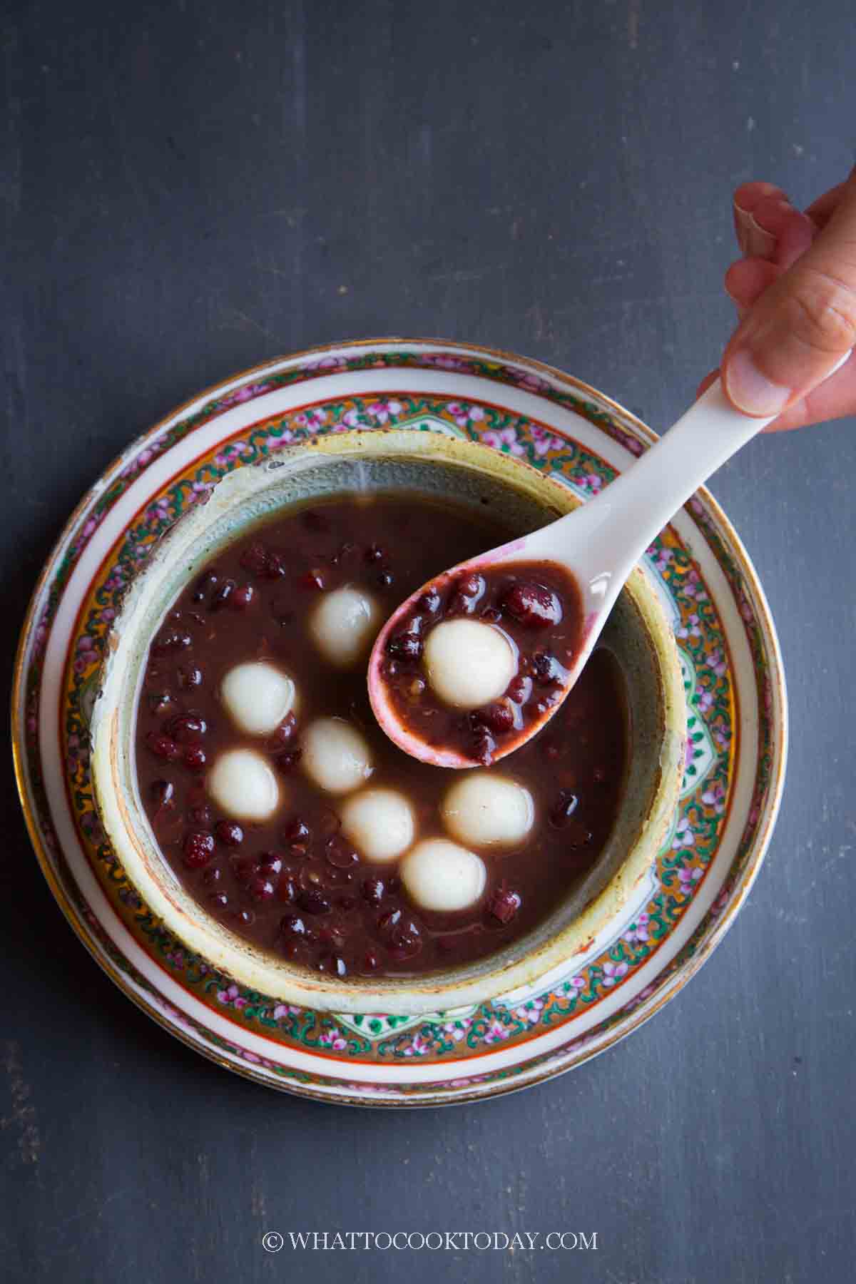 Sweet Red Bean Soup Tang Yuan (Mochi Balls)