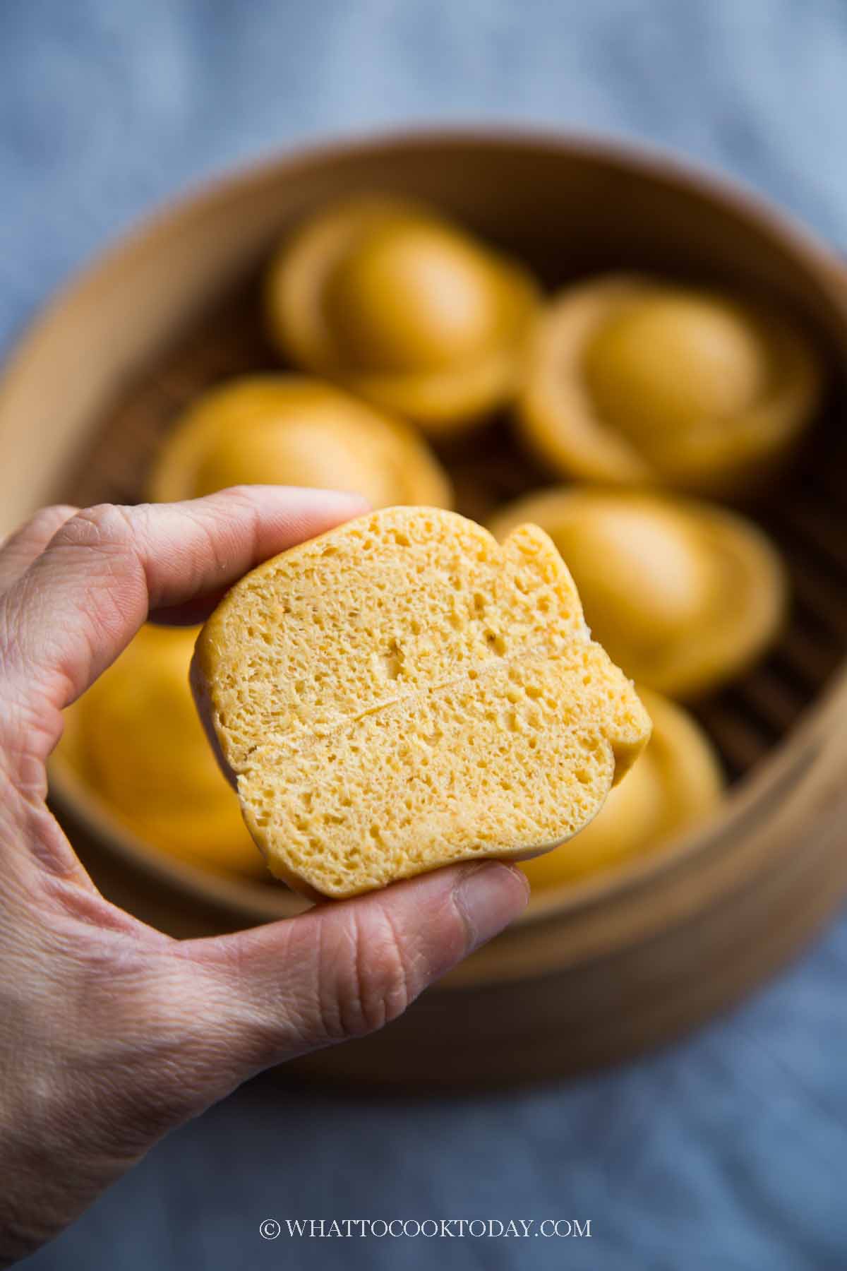Chinese Gold Ingot Steamed Buns (Jin Yuanbao Baozi)