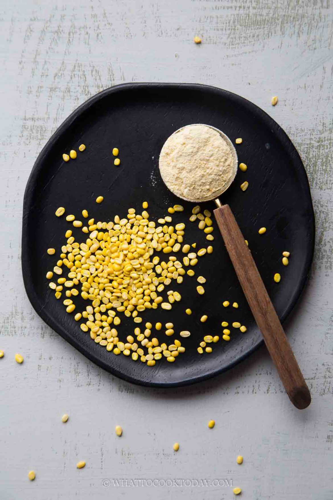 Easy Homemade Mung Bean Flour (Moong Dal Flour)