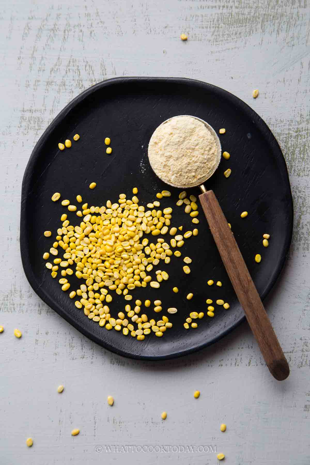 Easy Homemade Mung Bean Flour (Moong Dal Flour)