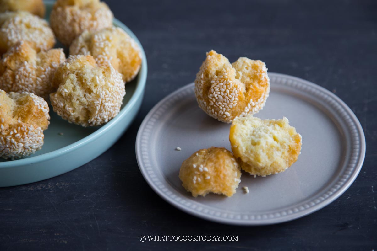 Chinese Sesame Smiling Balls / Laughing Balls (笑口枣)