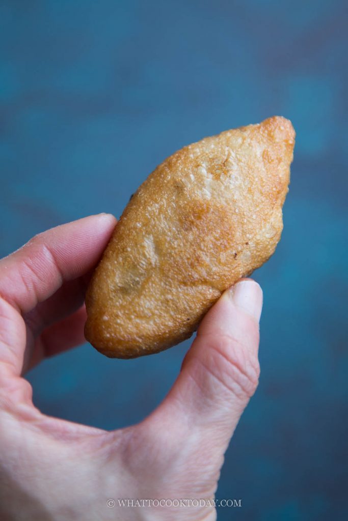 How To Make Ham Sui Gok (Fried Glutinous Rice Dumplings)