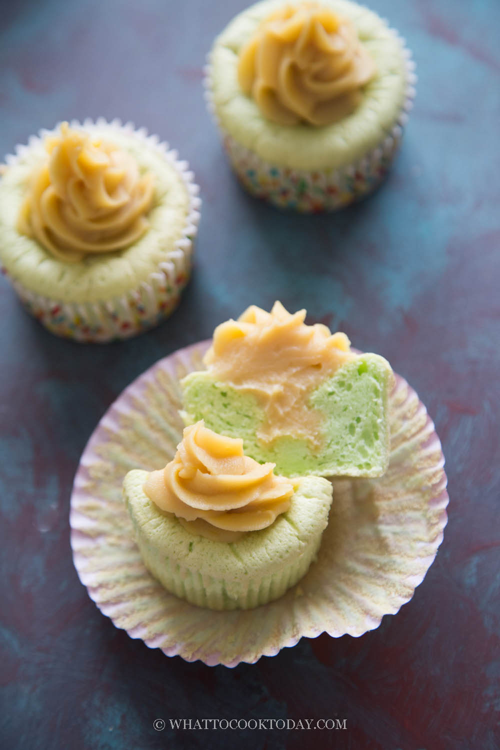 Pandan Kaya Hokkaido Chiffon Cupcakes