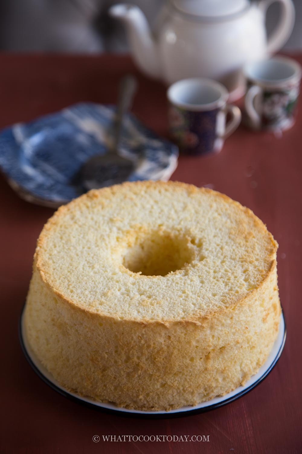 Soft Fluffy Cream Cheese Chiffon Cake