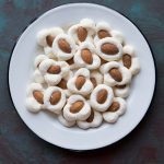 Super Easy 2-Ingredient Crispy Marshmallow Cookies