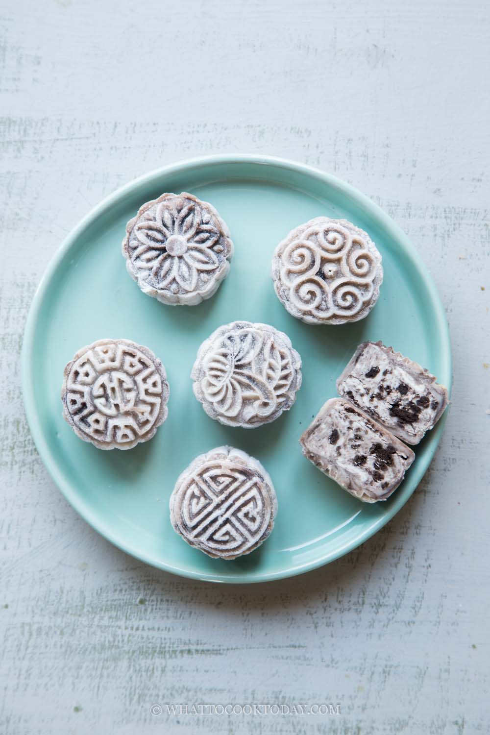 No-Bake Oreo Cream Cheese Snow Skin Mooncakes