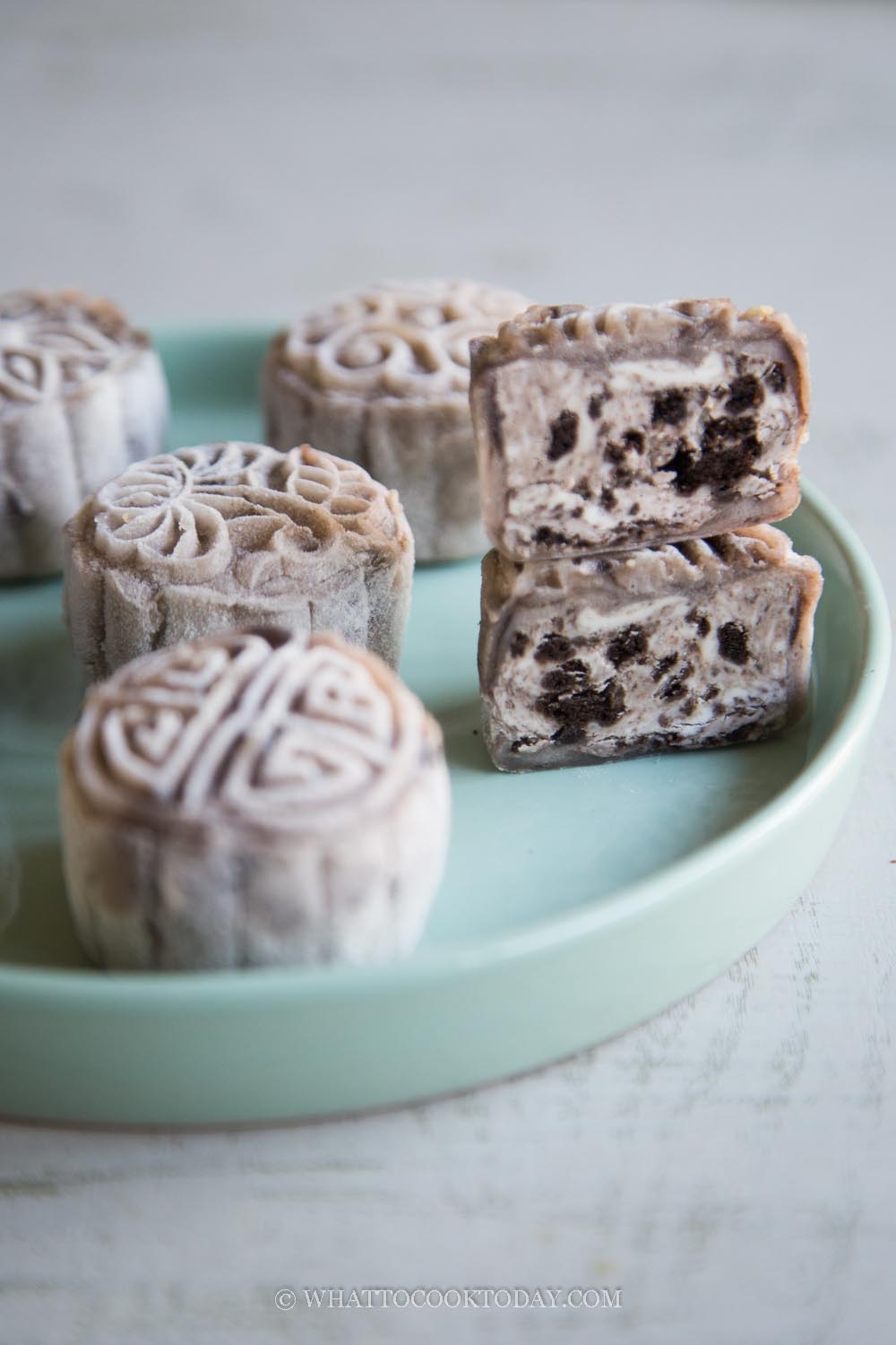 No-Bake Oreo Cream Cheese Snow Skin Mooncakes